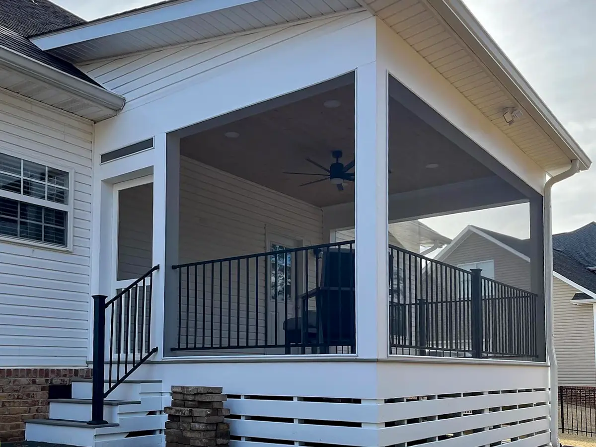 screened-in-porch-gallery8.webp